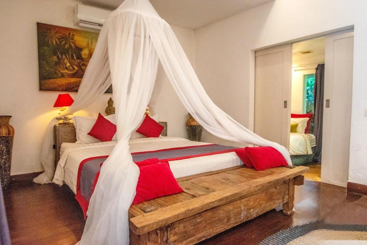The Secret Jungle Villas Seminyak Exterior photo